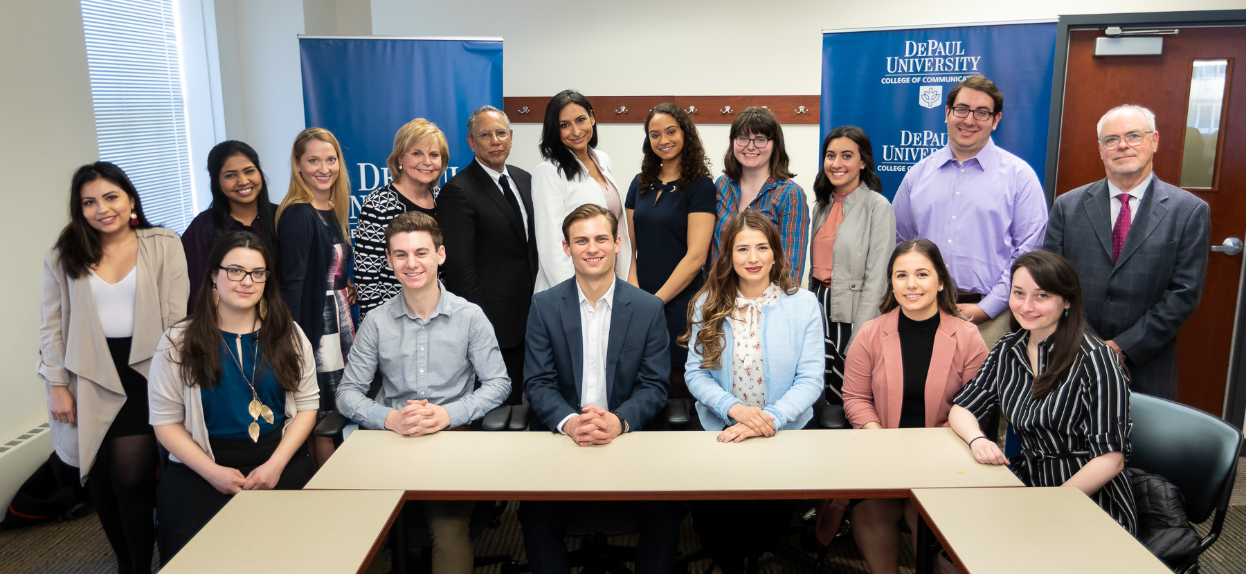 The distinguished journalists along with College of Communications journalism students. (DePaul University/Jeff Carrion)